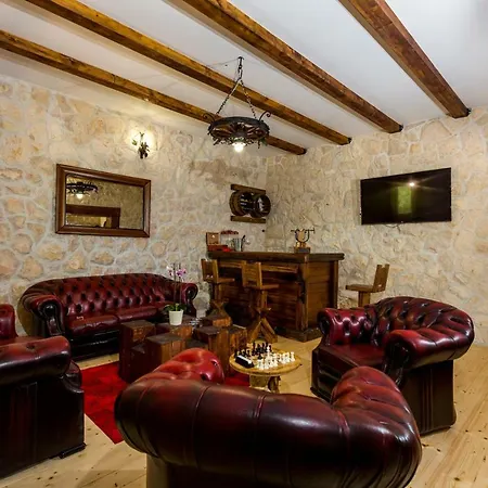 Villa Luxury Heaven Nr. 2 *